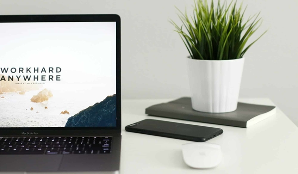 8 Secret Benefits Of Working As A Virtual Assistant cover