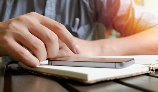 How To Use A Virtual Assistant: A Business Owner’s Guide cover