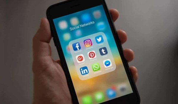 Simplify Your Social Media cover