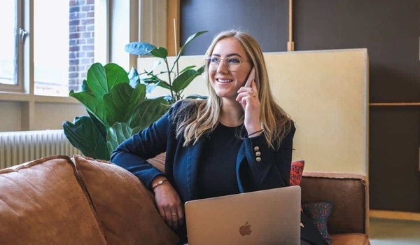 What Virtual Assistants Offer That Staff Simply… Can’t! cover